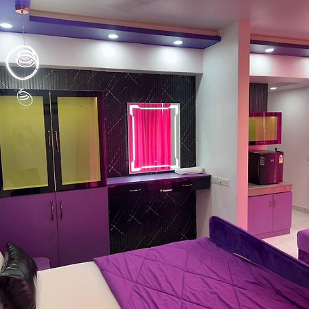 לקנאו Dolphin Inn & Suites Manhattan מראה חיצוני תמונה