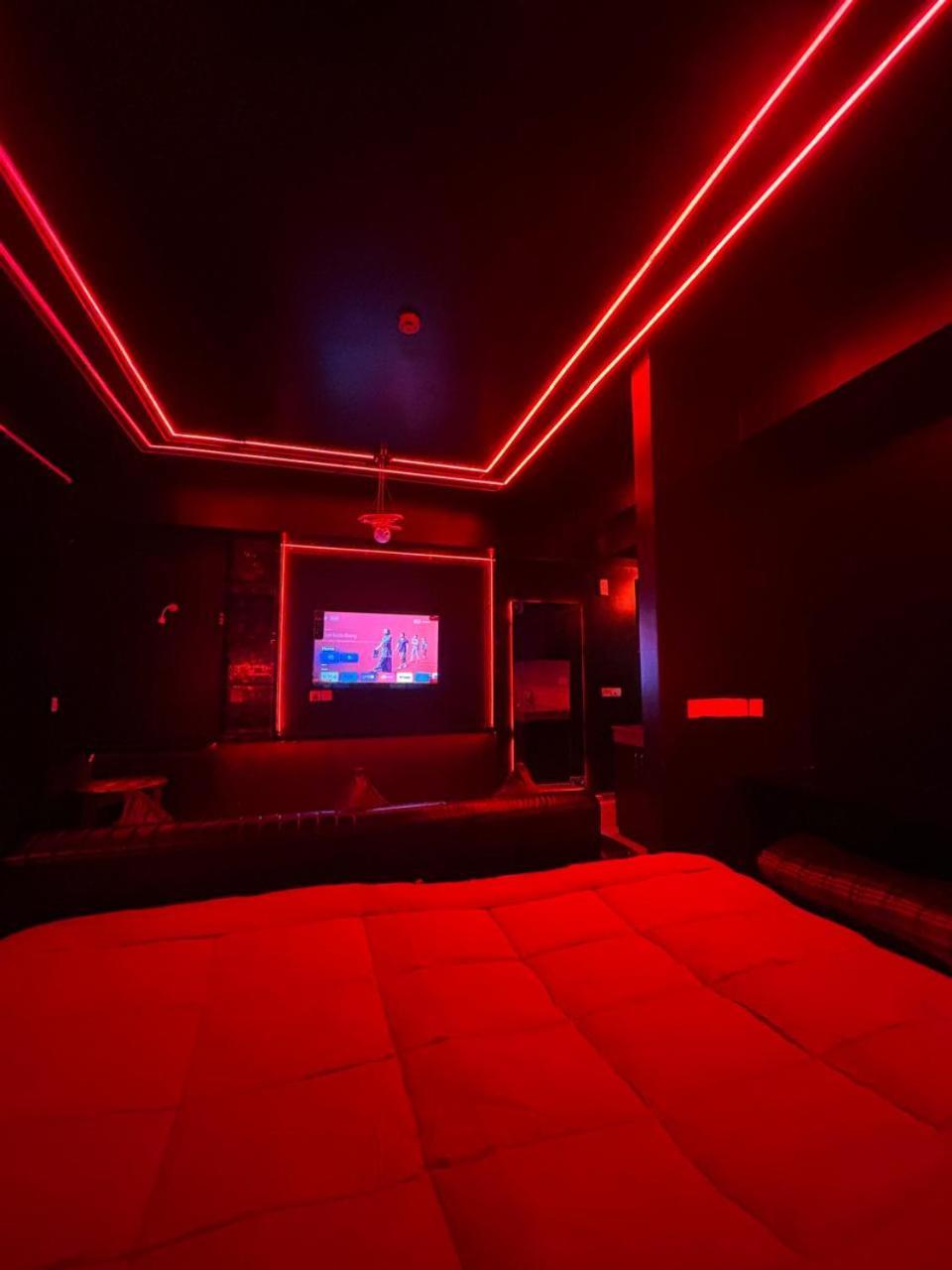 לקנאו Dolphin Inn & Suites Manhattan מראה חיצוני תמונה