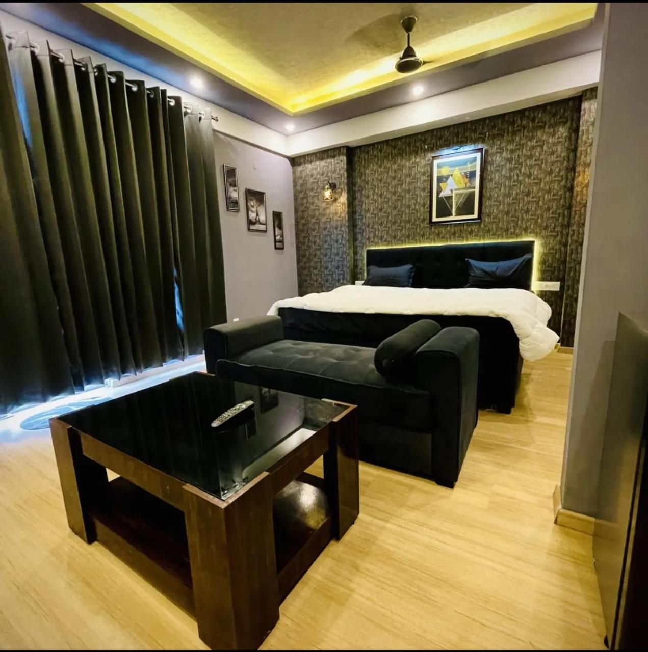 לקנאו Dolphin Inn & Suites Manhattan מראה חיצוני תמונה